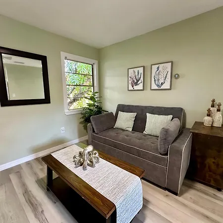 Historic District Retreat - Newly Renovated 2Br Appartement